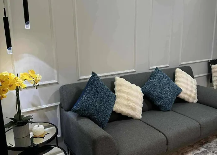 Chic Retreat In Pasay - Scandinavian With Balcony Facing Mall Of Apartment Manila