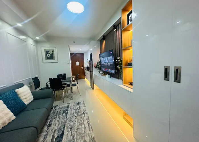 Chic Retreat In Pasay - Scandinavian With Balcony Facing Mall Of Manila