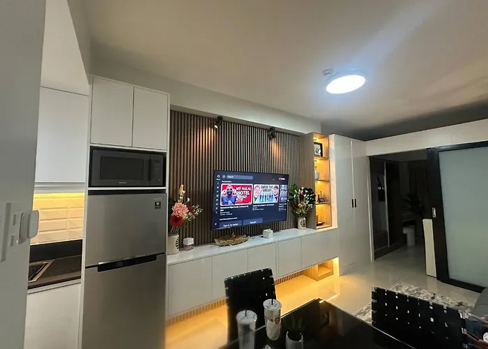 Apartment Chic Retreat In Pasay - Scandinavian With Balcony Facing Mall Of *