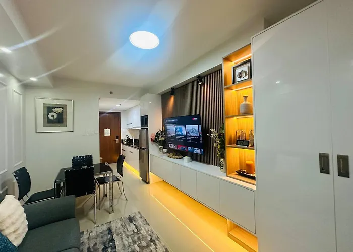 Chic Retreat In Pasay - Scandinavian With Balcony Facing Mall Of Manila