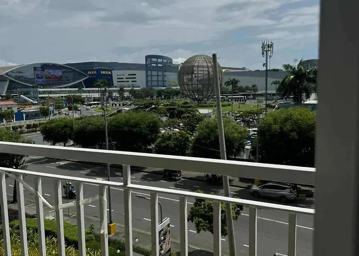 Chic Retreat In Pasay - Scandinavian With Balcony Facing Mall Of *