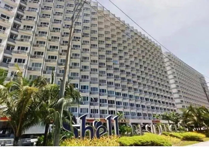 Chic Retreat In Pasay - Scandinavian With Balcony Facing Mall Of *